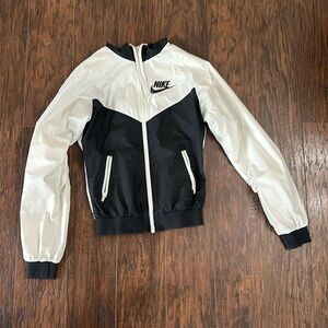 Nike Windbreaker Size XS